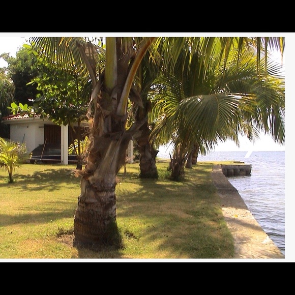 CLOSET CLOSING JUNE 6, 2023 ,PLUS PARADISE HOME ON THE OCEAN FOR SALE IN GRENADA - Picture 10 of 16